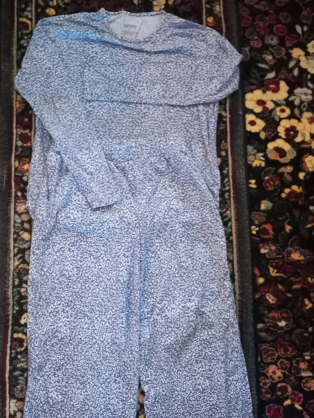 Floral-Print Pajama Set in Light Blue and White